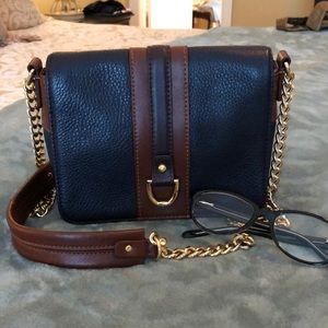 🏵 Talbots leather crossbody bag